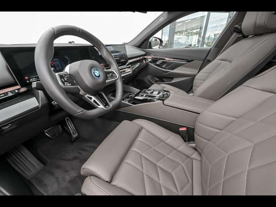 BMW 550 - Imagem 5