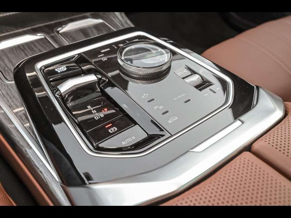 BMW i7 - Imagem 10