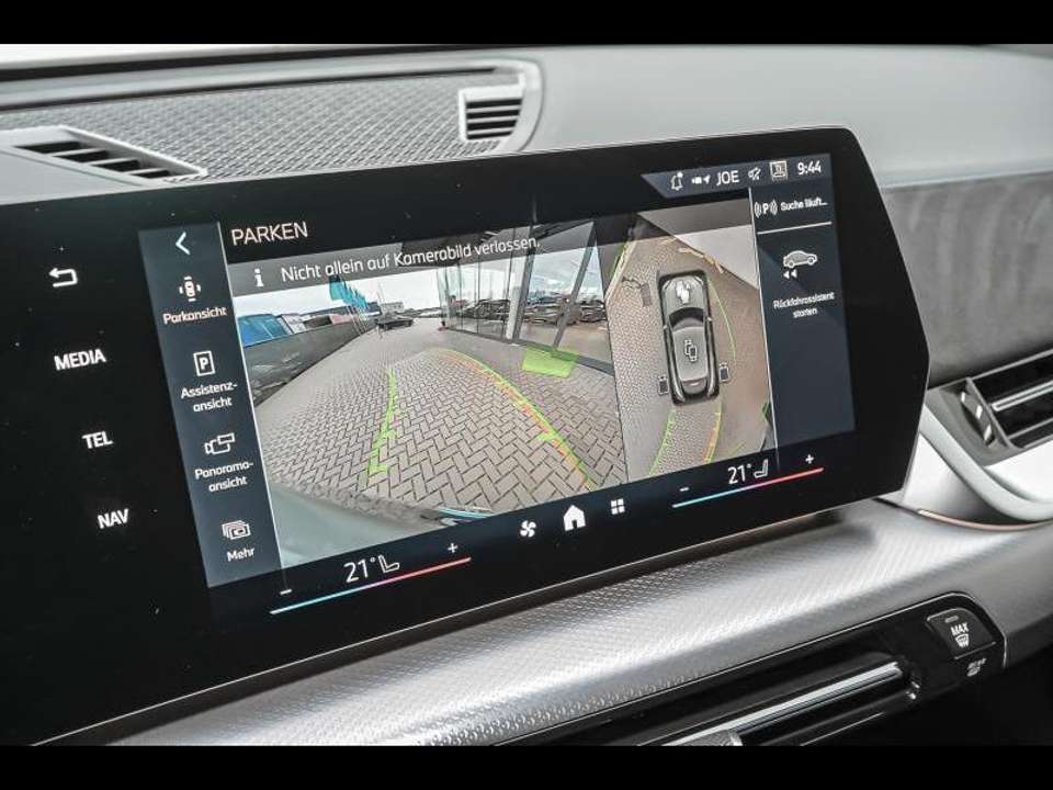 BMW iX2 - Imagem 15
