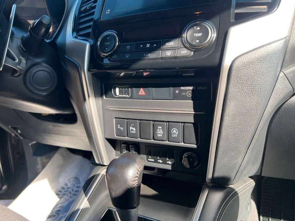 Mitsubishi L200 - Imagem 14