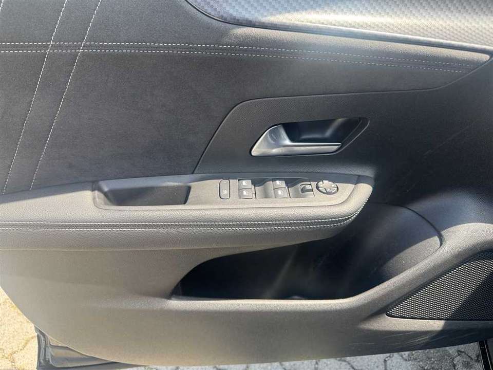 Car picture 11