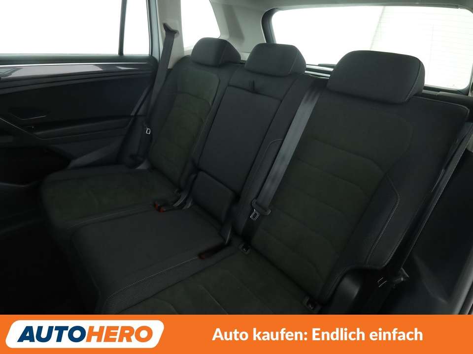 Volkswagen Tiguan Allspace - Imagem 14
