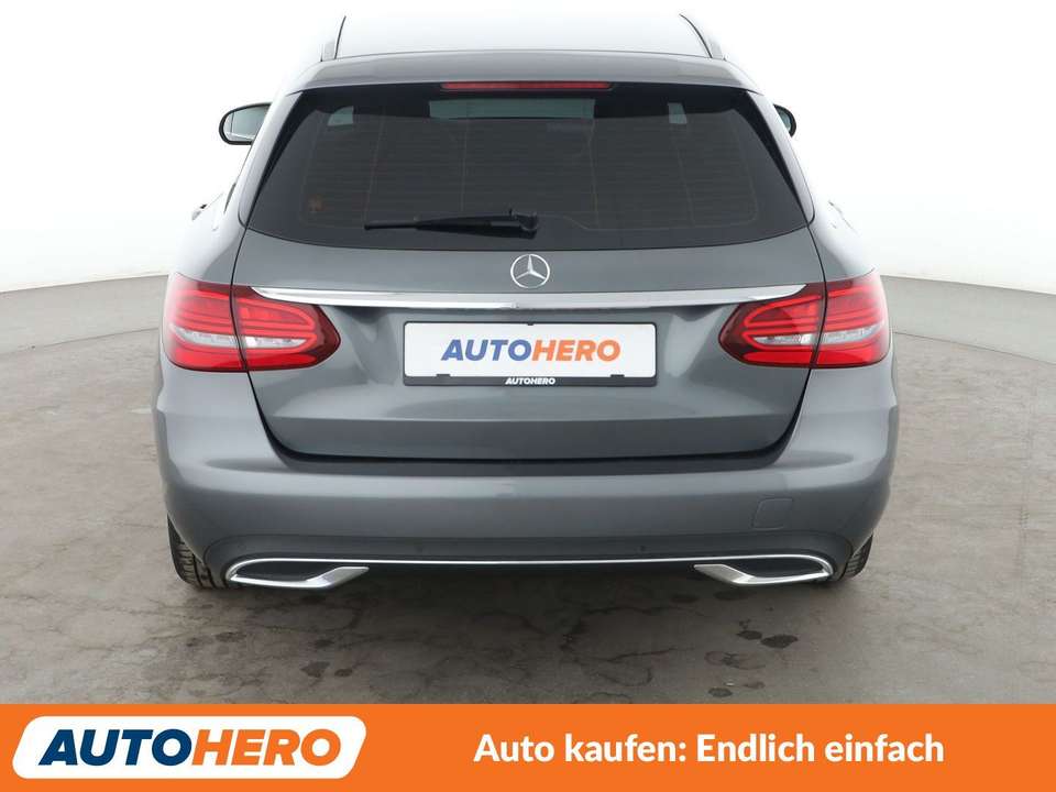 Mercedes-Benz C 220 - Imagem 5