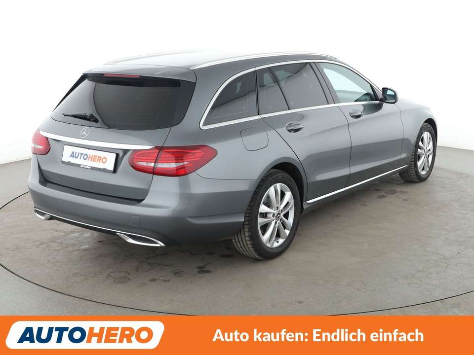Mercedes-Benz C 220 - Imagem 6