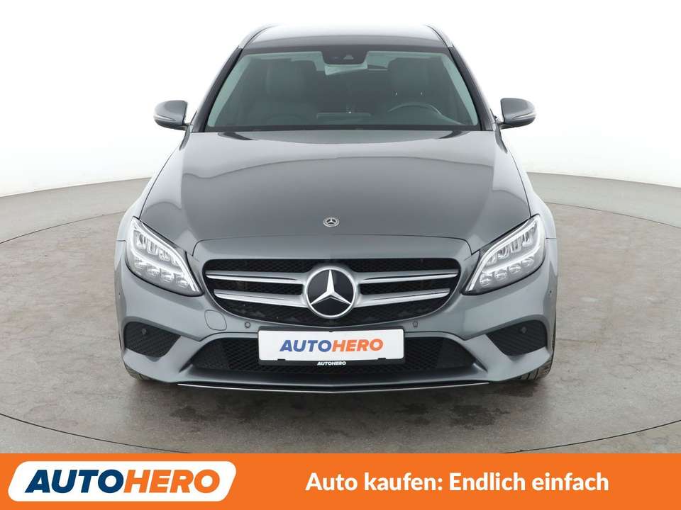 Mercedes-Benz C 220 - Imagem 9