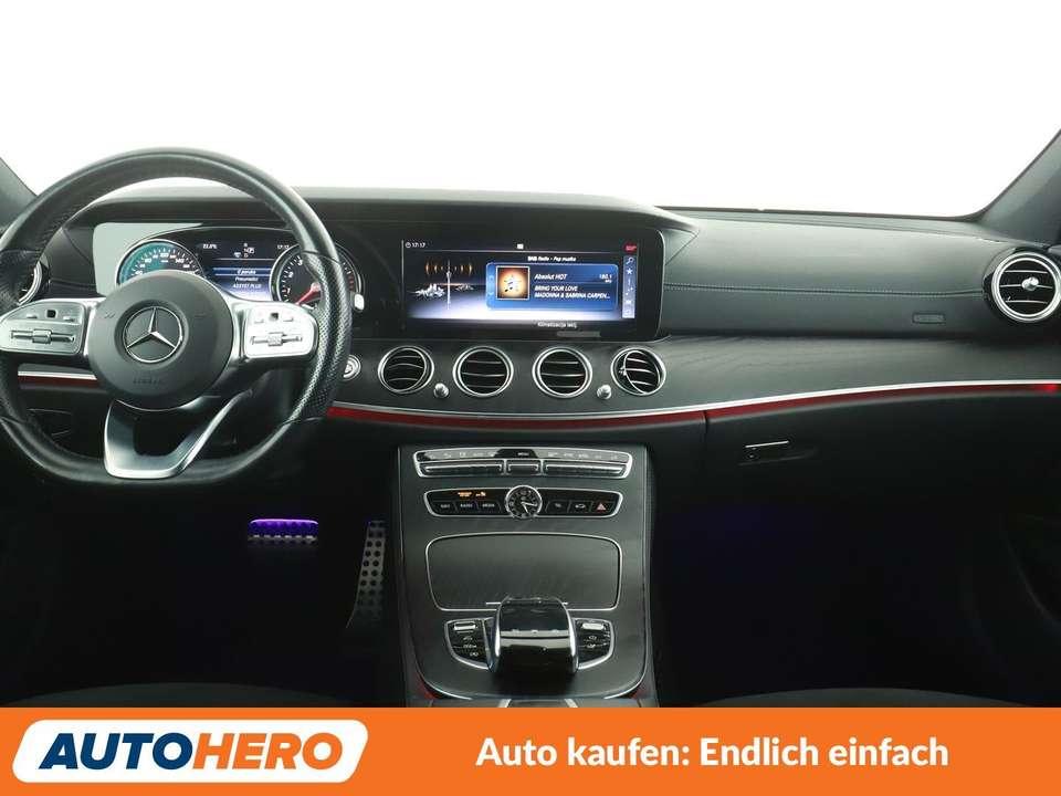 Mercedes-Benz E 200 - Imagem 12