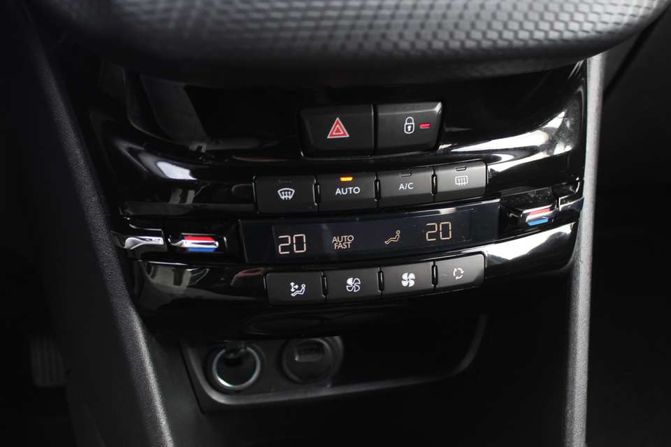 Peugeot 208 - Imagem 19