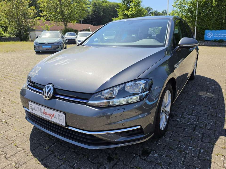 Volkswagen Golf - Imagem 1