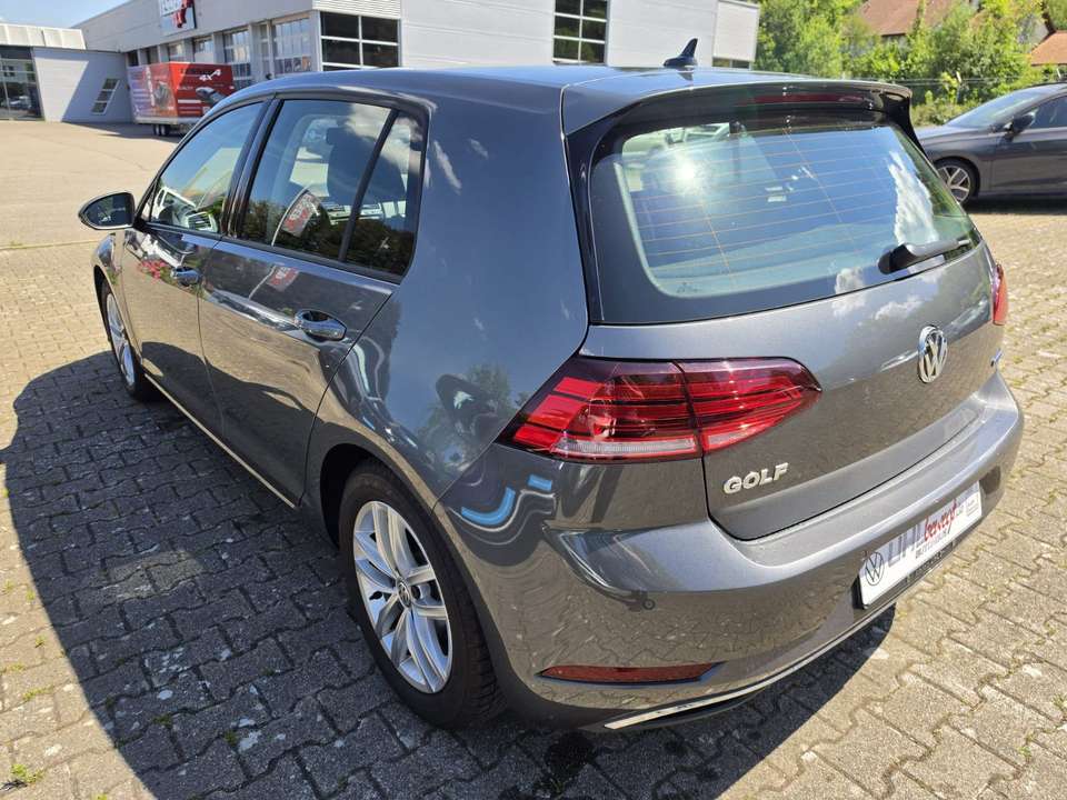 Volkswagen Golf - Imagem 3