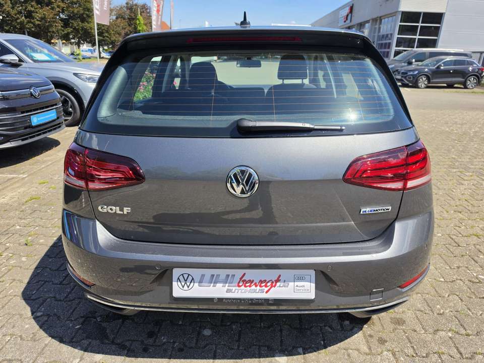 Volkswagen Golf - Imagem 4