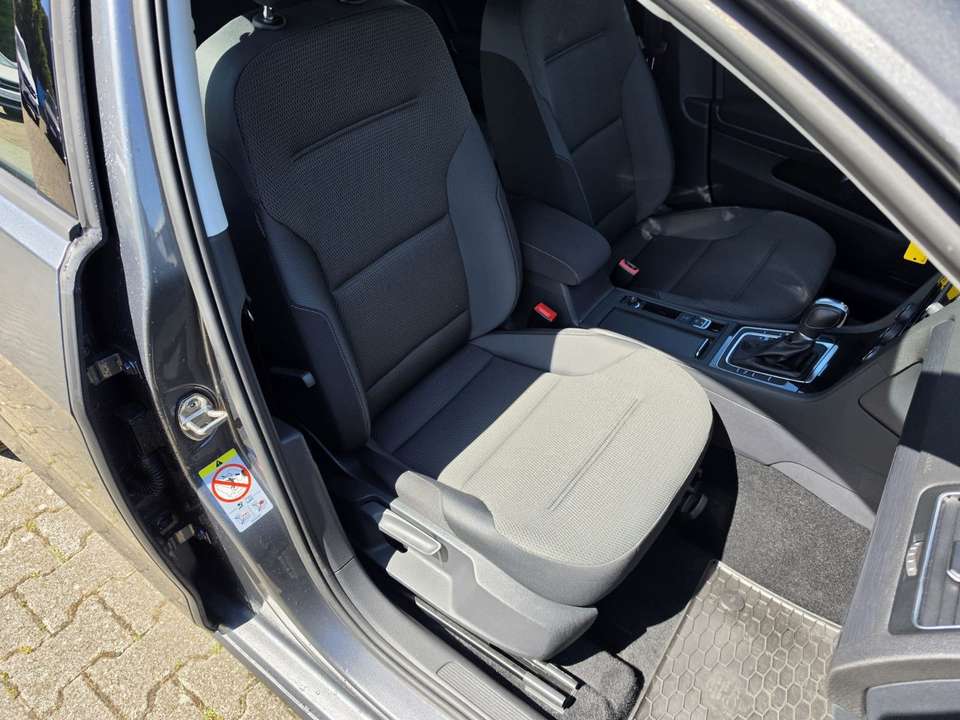 Volkswagen Golf - Imagem 13