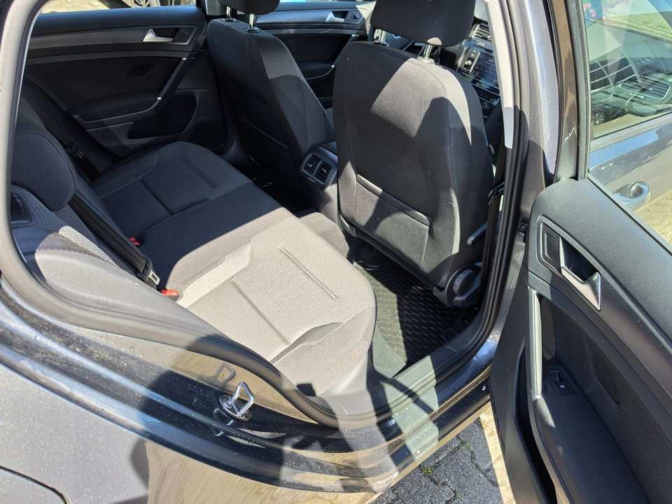 Volkswagen Golf - Imagem 14