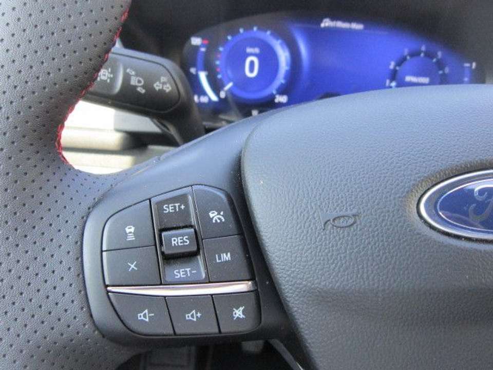 Ford Kuga - Imagem 14