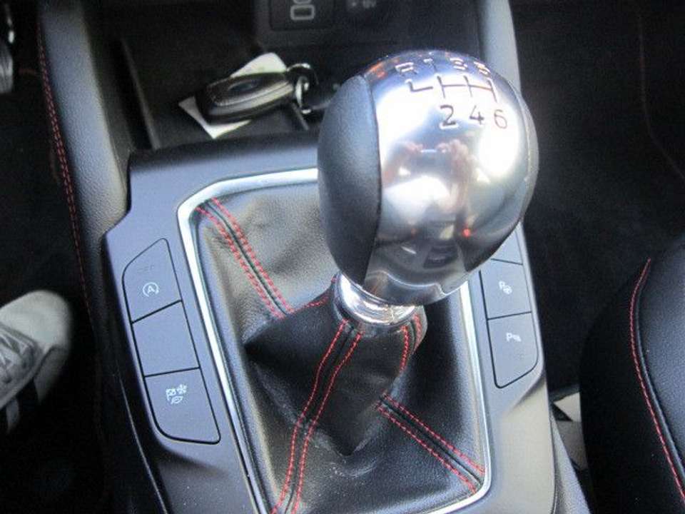 Ford Kuga - Imagem 15