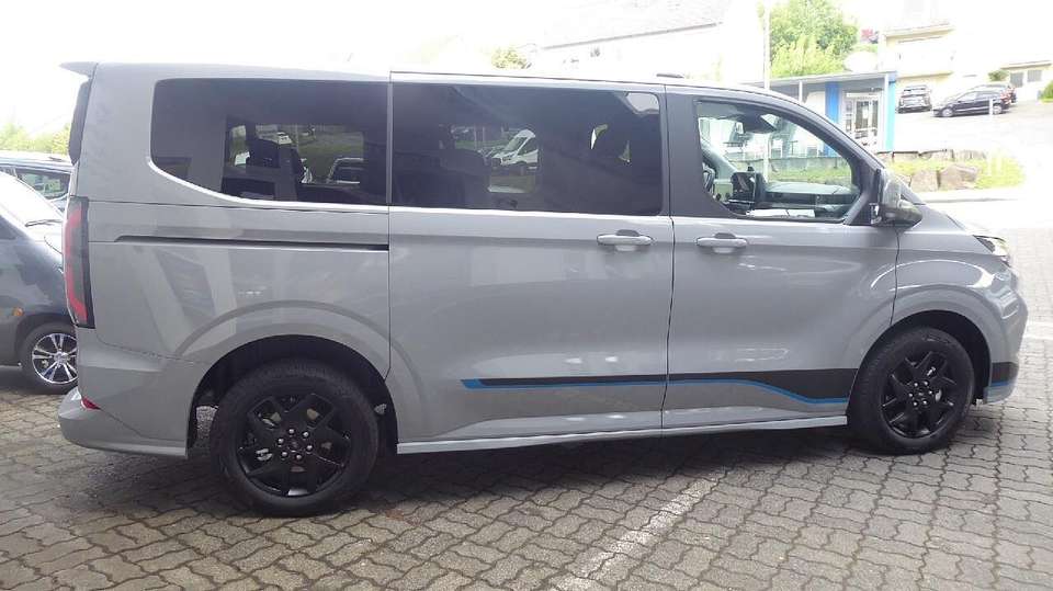 Ford Tourneo Custom - Imagem 4