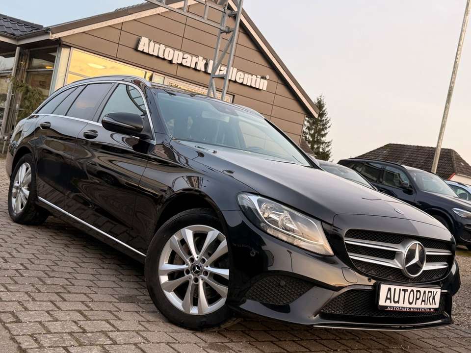 Mercedes-Benz C 220 - Imagem 1