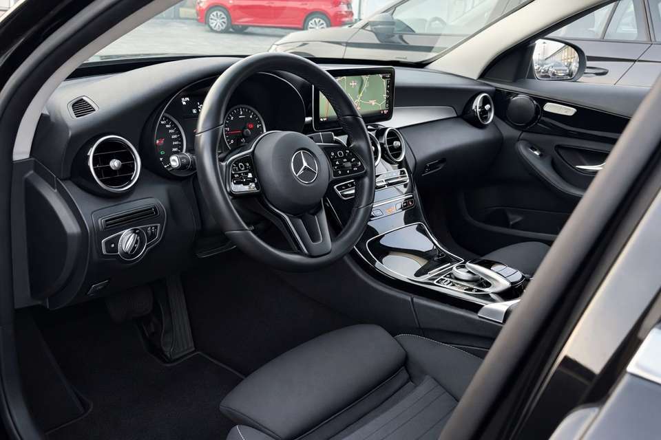 Mercedes-Benz C 220 - Imagem 7