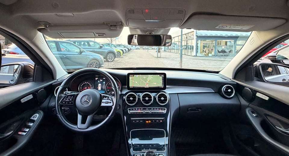 Mercedes-Benz C 220 - Imagem 8
