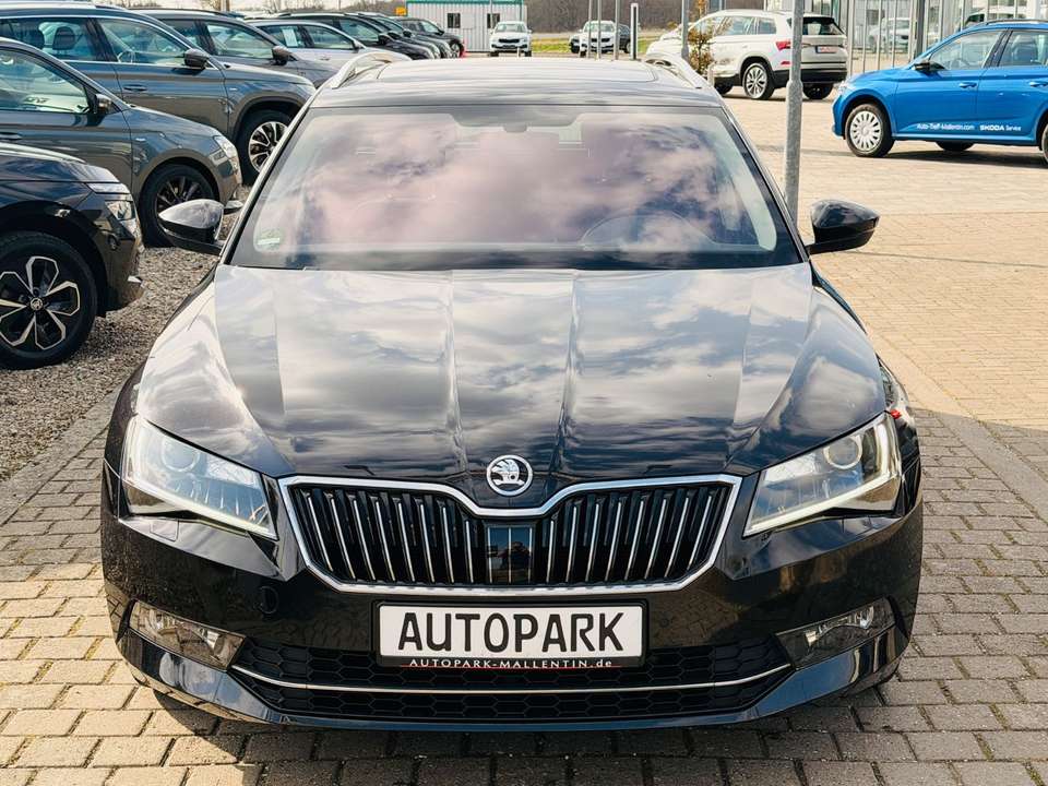 Skoda Superb - Imagem 2