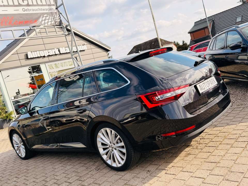 Skoda Superb - Imagem 5