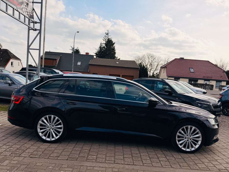 Skoda Superb - Imagem 7