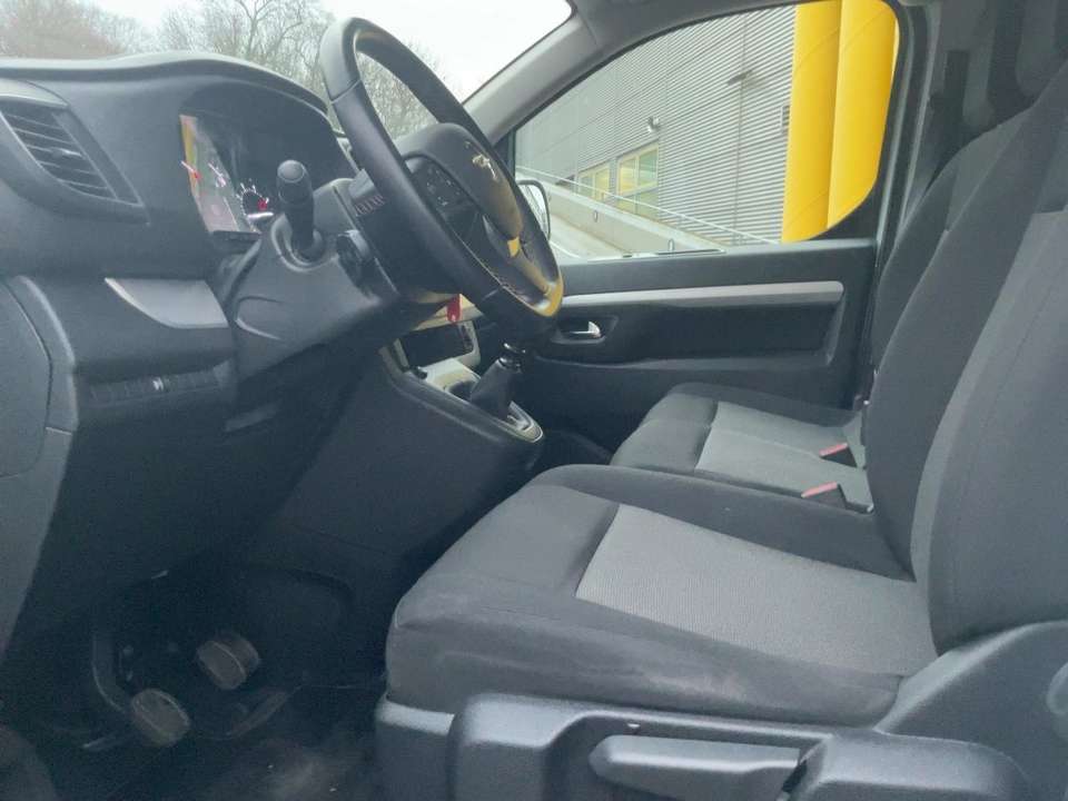 Opel Vivaro - Imagem 9