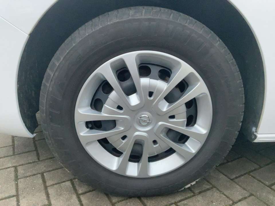 Opel Vivaro - Imagem 13