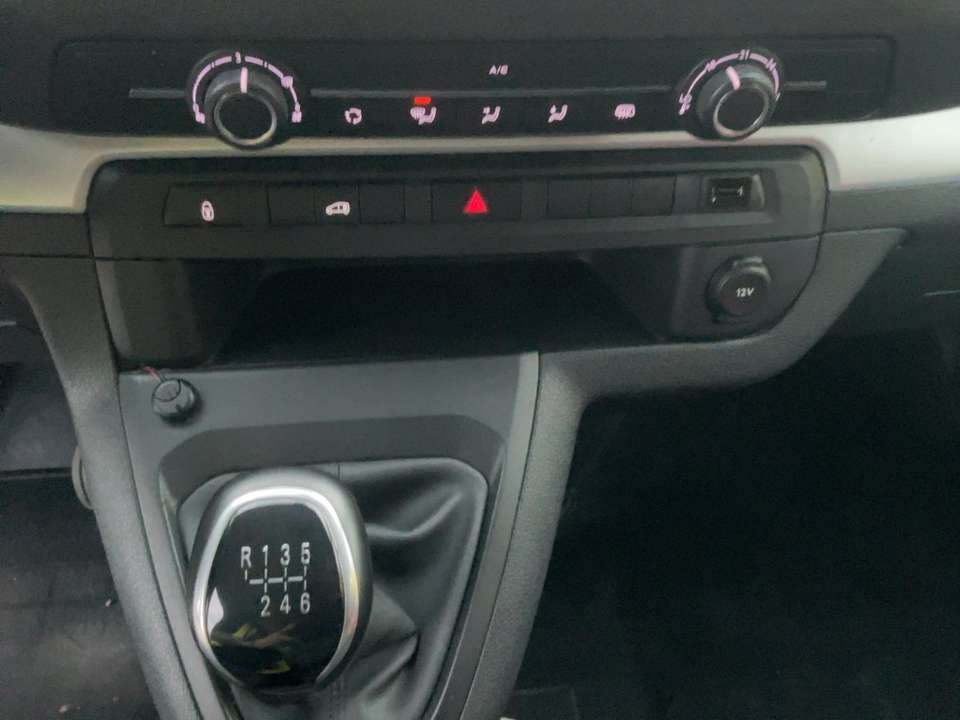 Opel Vivaro - Imagem 14