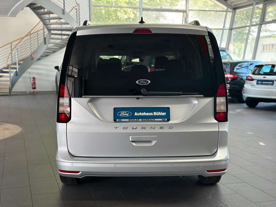 Ford Grand Tourneo - Imagem 4