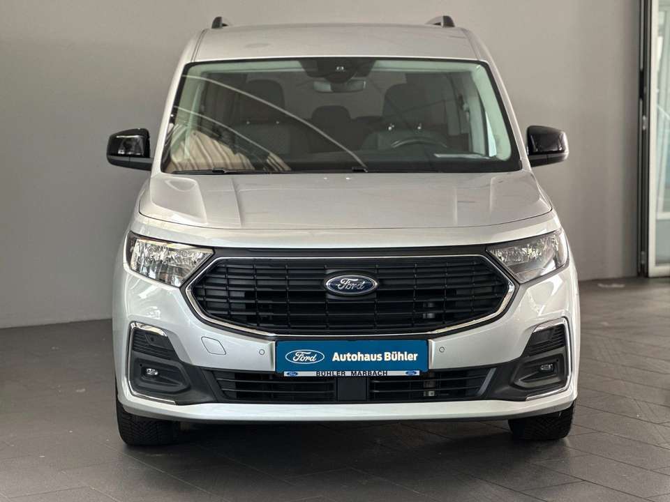 Ford Grand Tourneo - Imagem 8
