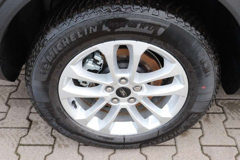 Ford Kuga - Imagem 13
