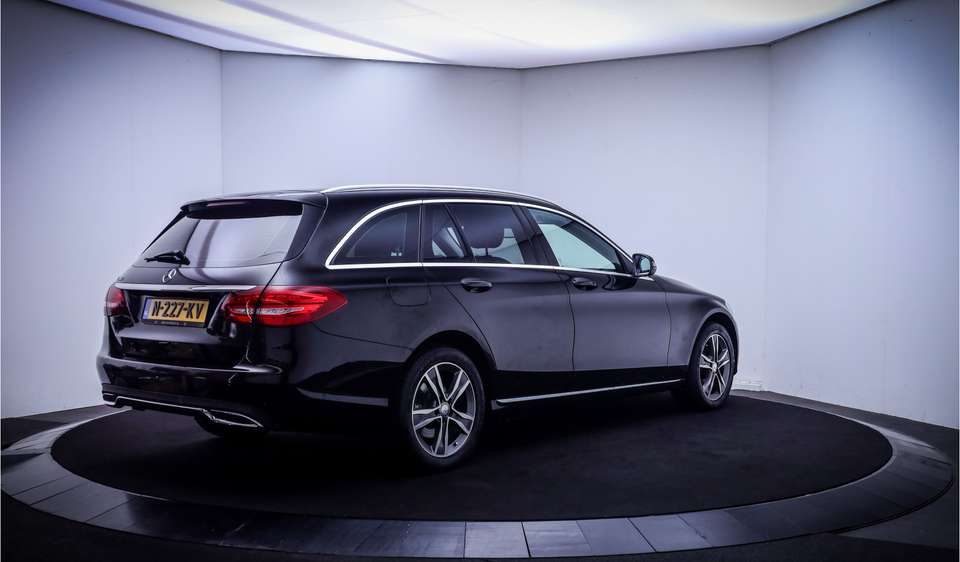 Mercedes-Benz C 180 - Imagem 5