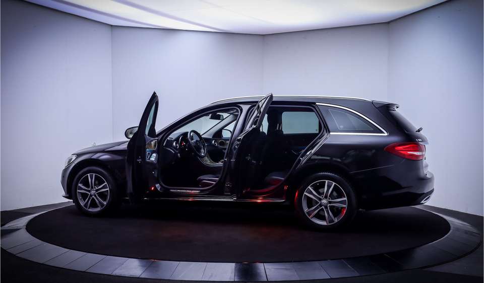 Mercedes-Benz C 180 - Imagem 8