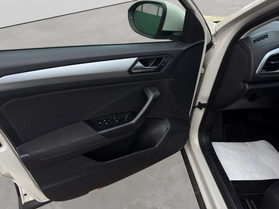 Volkswagen T-Roc - Imagem 12