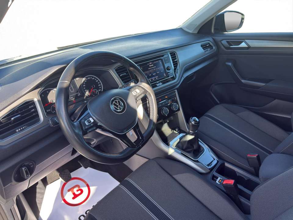 Volkswagen T-Roc - Imagem 2