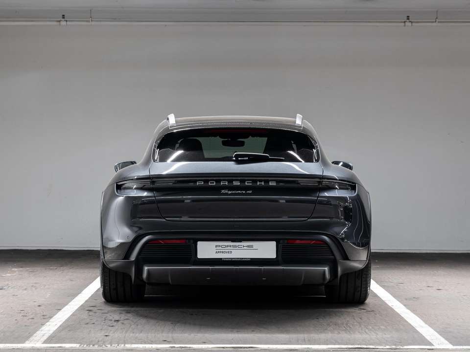Porsche Taycan - Imagem 8