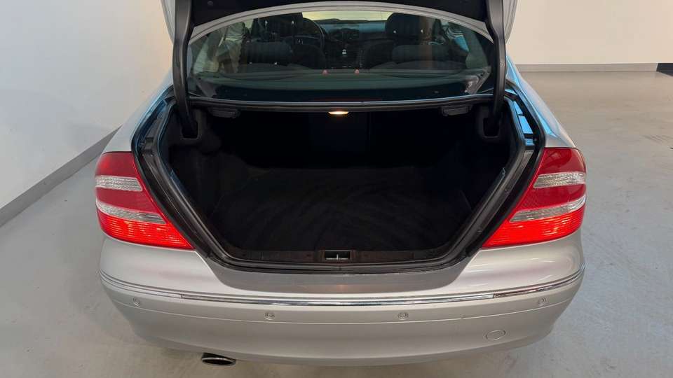 Mercedes-Benz CLK 200 - Imagem 9