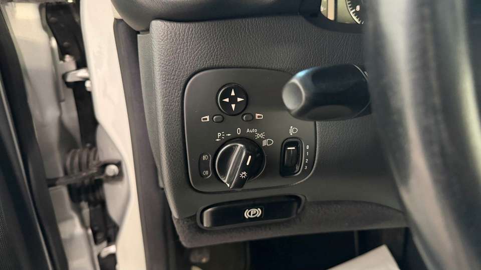 Mercedes-Benz CLK 200 - Imagem 15