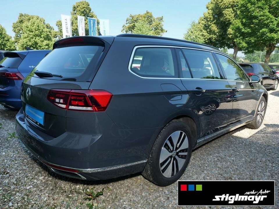 Volkswagen Passat Variant - Imagem 4