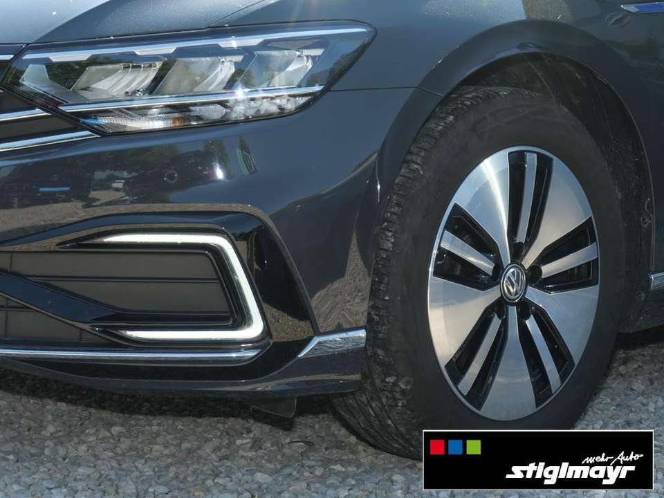 Volkswagen Passat Variant - Imagem 12