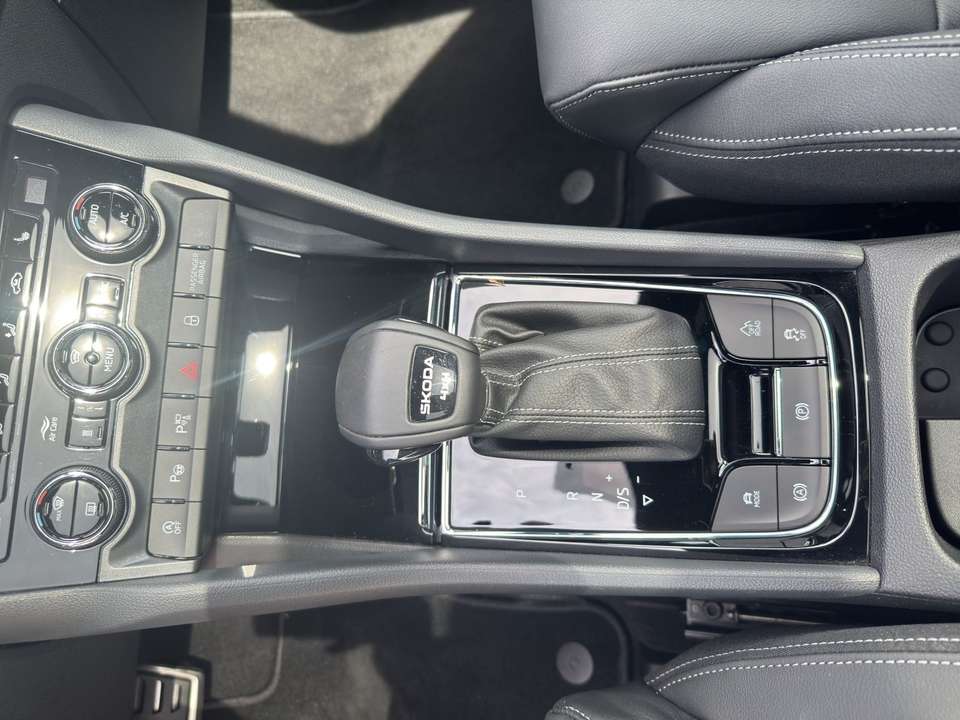 Skoda Karoq - Imagem 8
