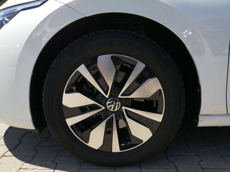 Volkswagen Golf - Imagem 8