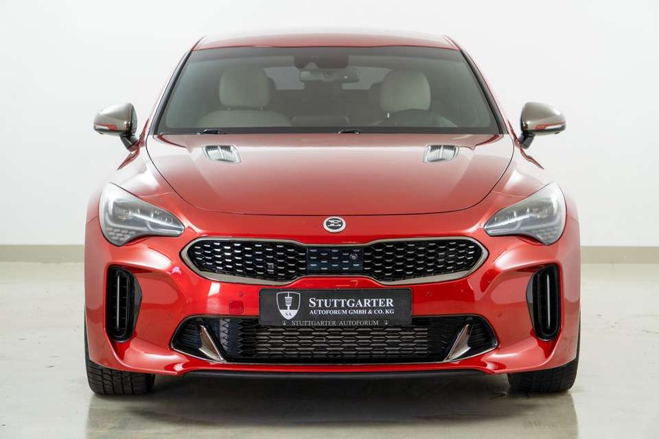 Kia Stinger - Imagem 2