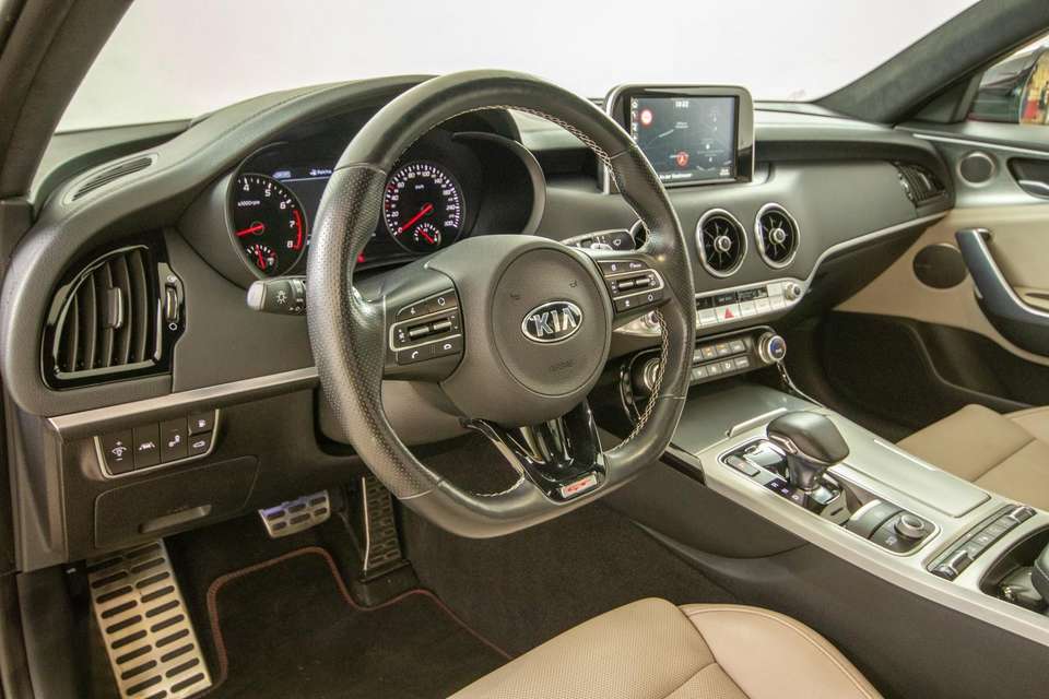 Kia Stinger - Imagem 7