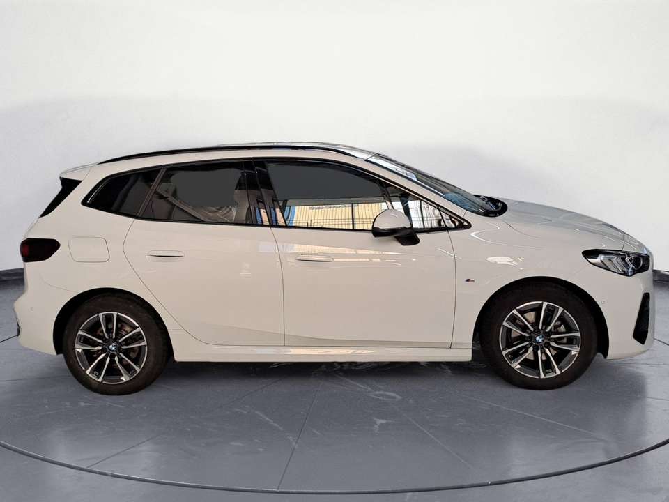BMW 220 - Imagem 6
