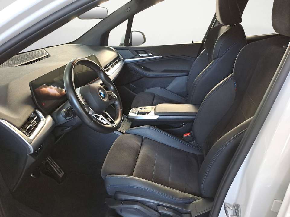 BMW 220 - Imagem 8