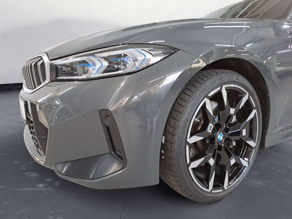 BMW 330 - Imagem 13