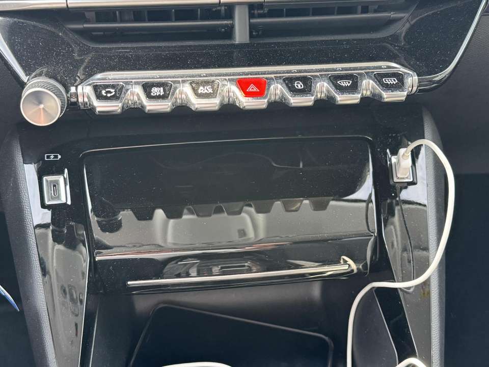 Peugeot 208 - Imagem 16