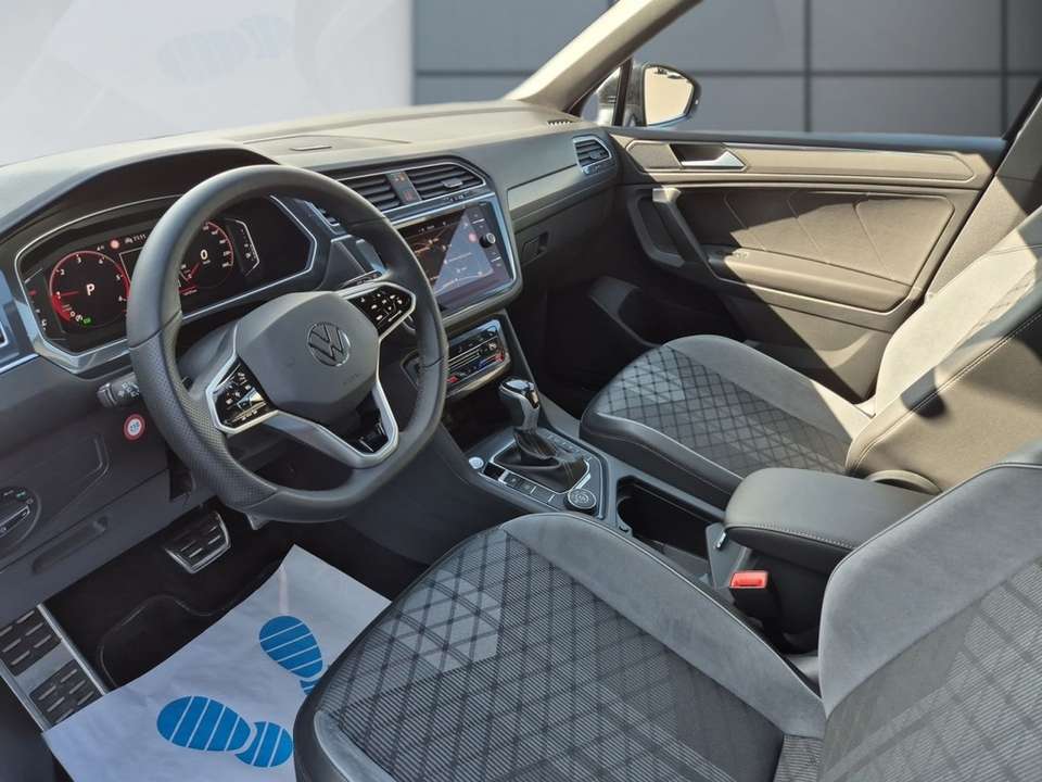 Volkswagen Tiguan Allspace - Imagem 6