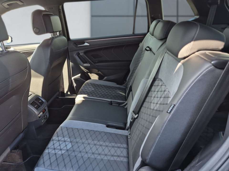 Volkswagen Tiguan Allspace - Imagem 8